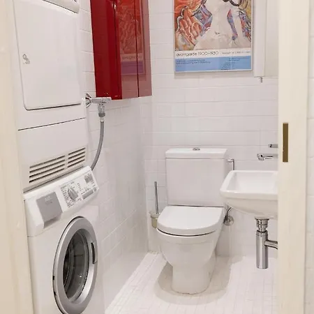 2ndhomes Luxury Center 2br With Sauna Apartman Helsinki