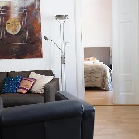 2ndhomes Luxury Center 2br With Sauna Apartment *